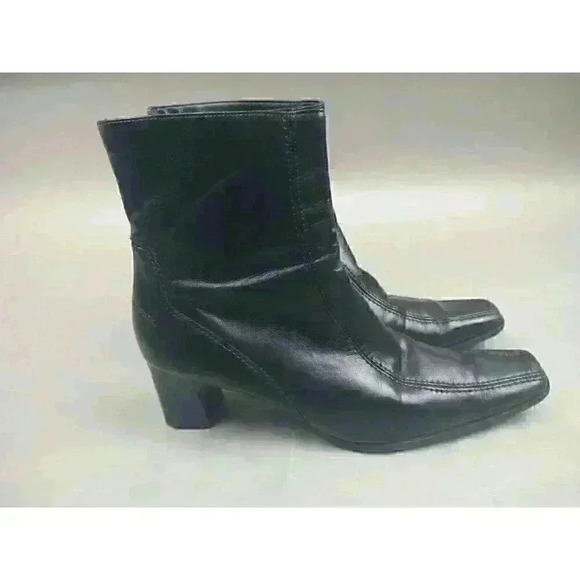 Paul Green Ankle Booties Women’s US 9 baby soft Black Leather Side Zip - Picture 11 of 11